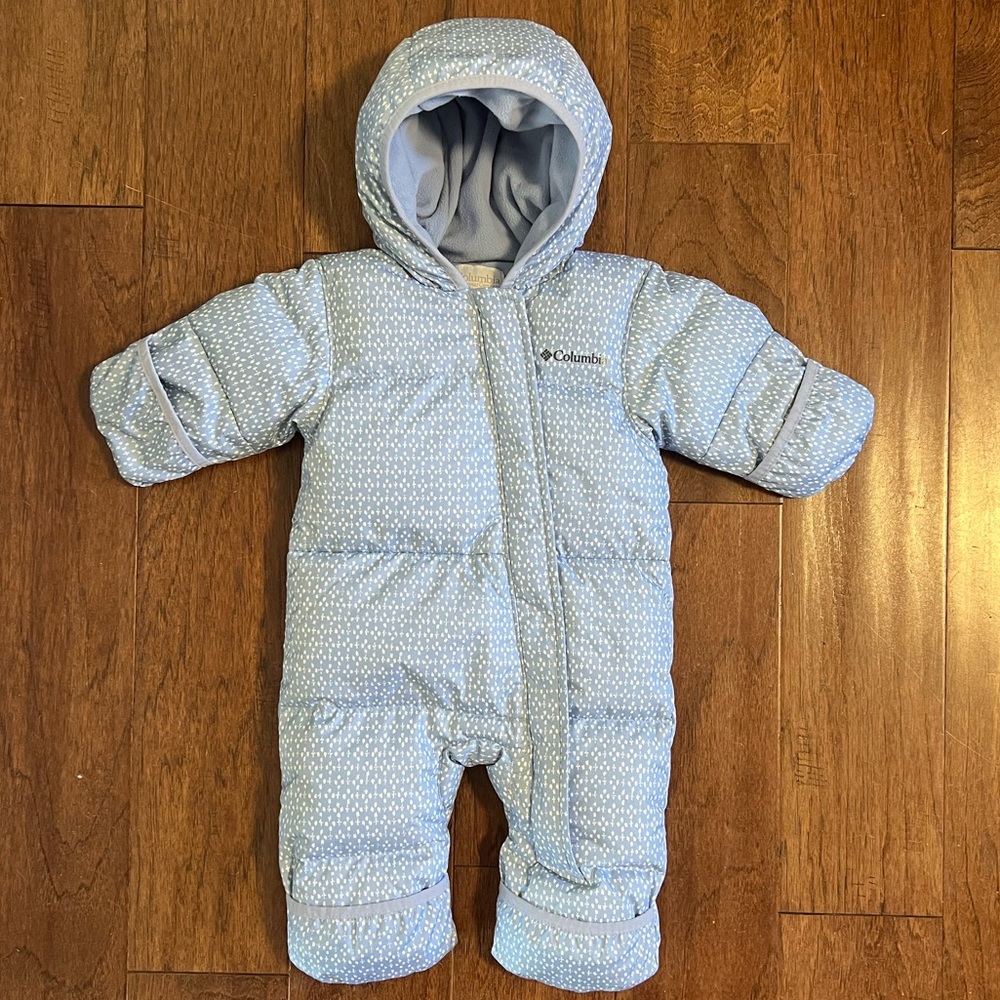 Cozy Columbia Infant Snuggly Bunny Bunting, Periwinkle size 3-6 month, like new
